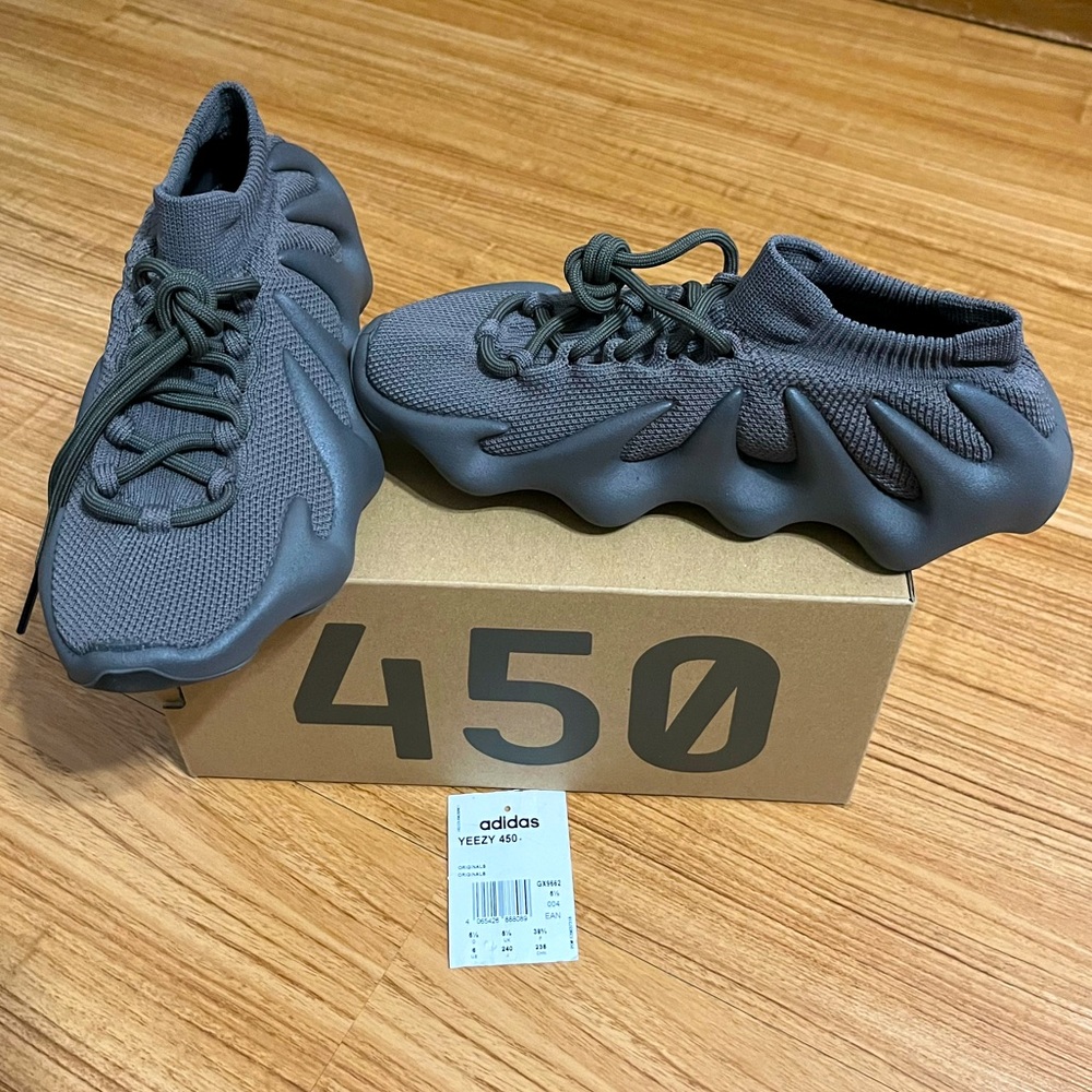 Yeezy 450 Cinder Size 6